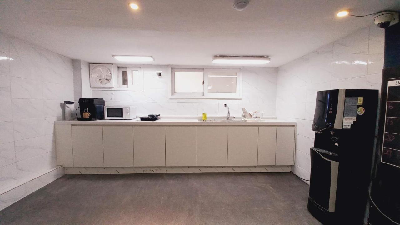 Haechi Stay Guesthouse - For Foreigners Only سيول المظهر الخارجي الصورة